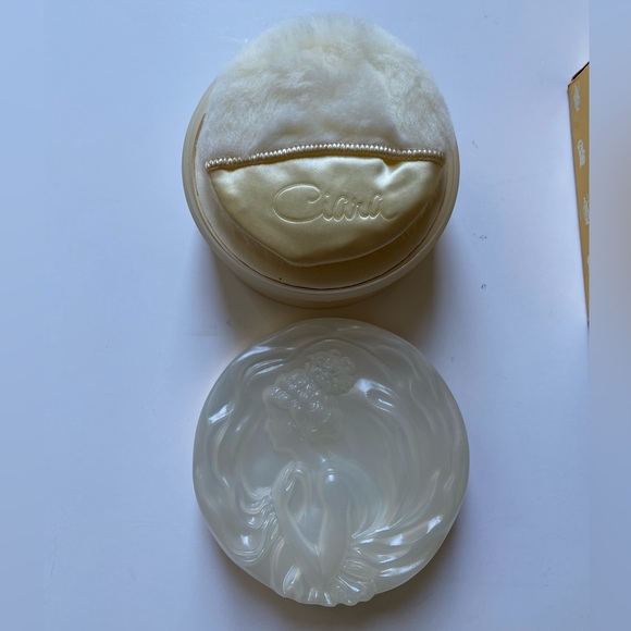 Ciara Velvet Dusting Powder by Charles Revson 6oz (new with box) - Picture 13 of 13